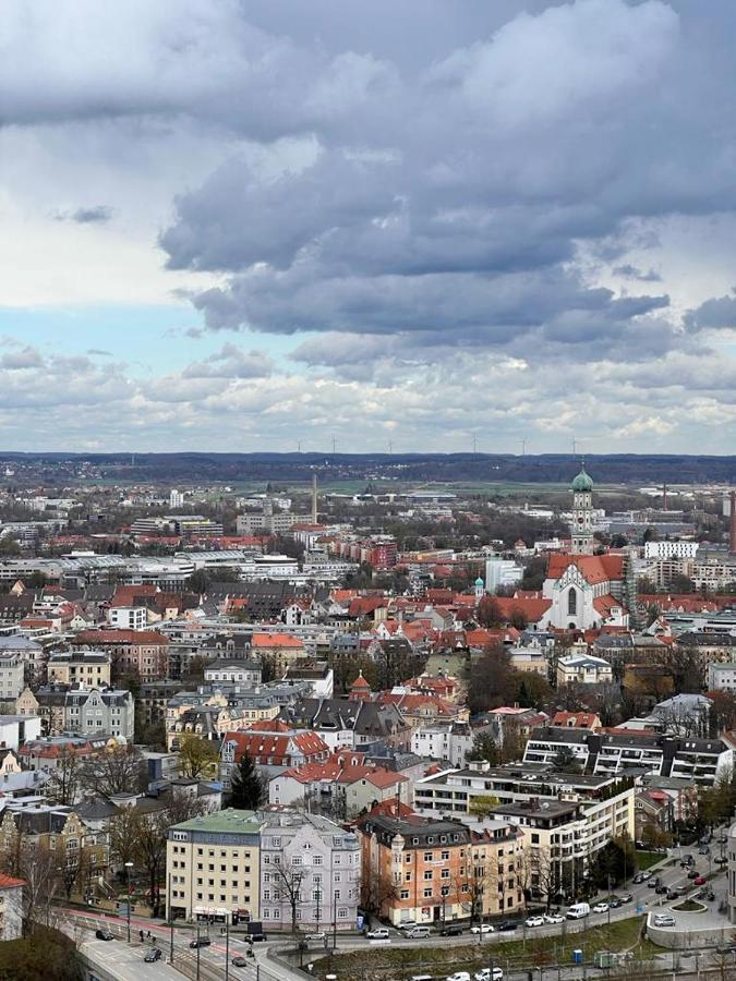 Cityapartment Im 33. Stock Augsburg Exterior foto