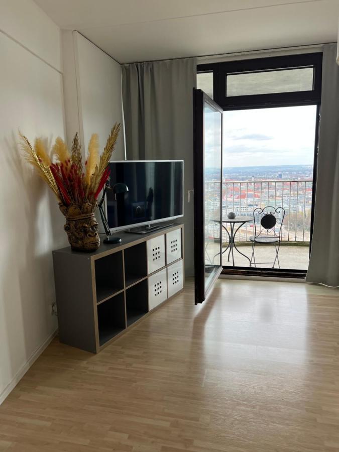 Cityapartment Im 33. Stock Augsburg Exterior foto