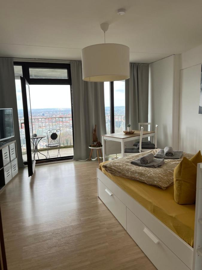 Cityapartment Im 33. Stock Augsburg Exterior foto